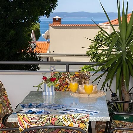 Apartments Irena Tučepi Eksteriør bilde