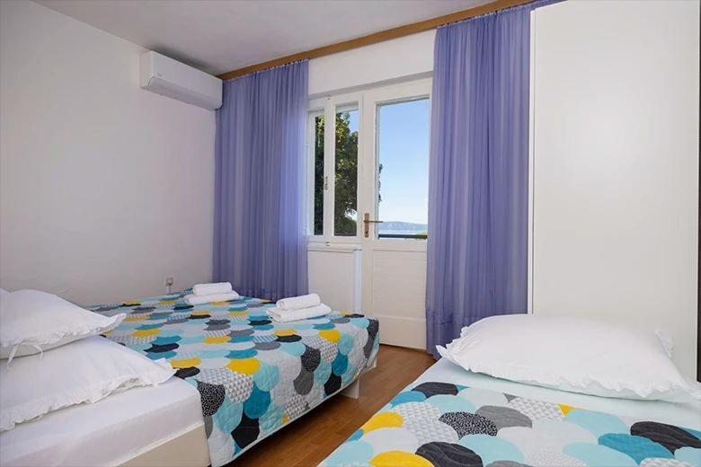 Apartments Irena Tučepi Eksteriør bilde