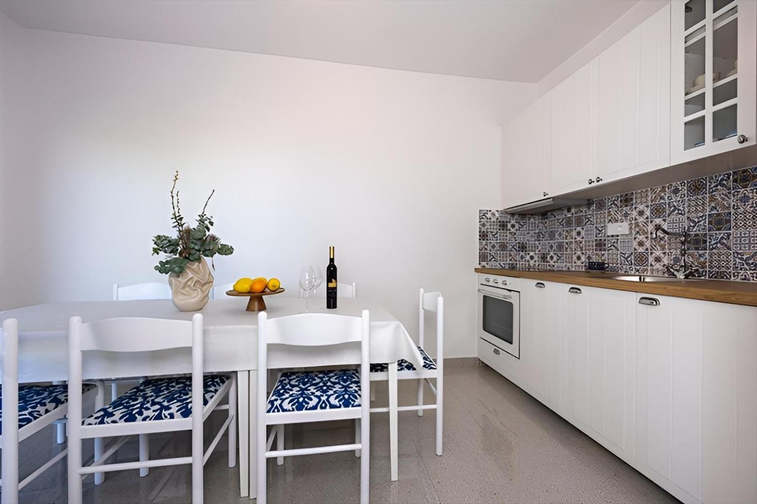 Apartments Irena Tučepi Eksteriør bilde