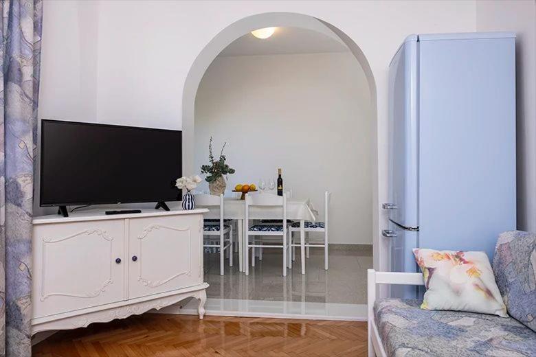 Apartments Irena Tučepi Eksteriør bilde